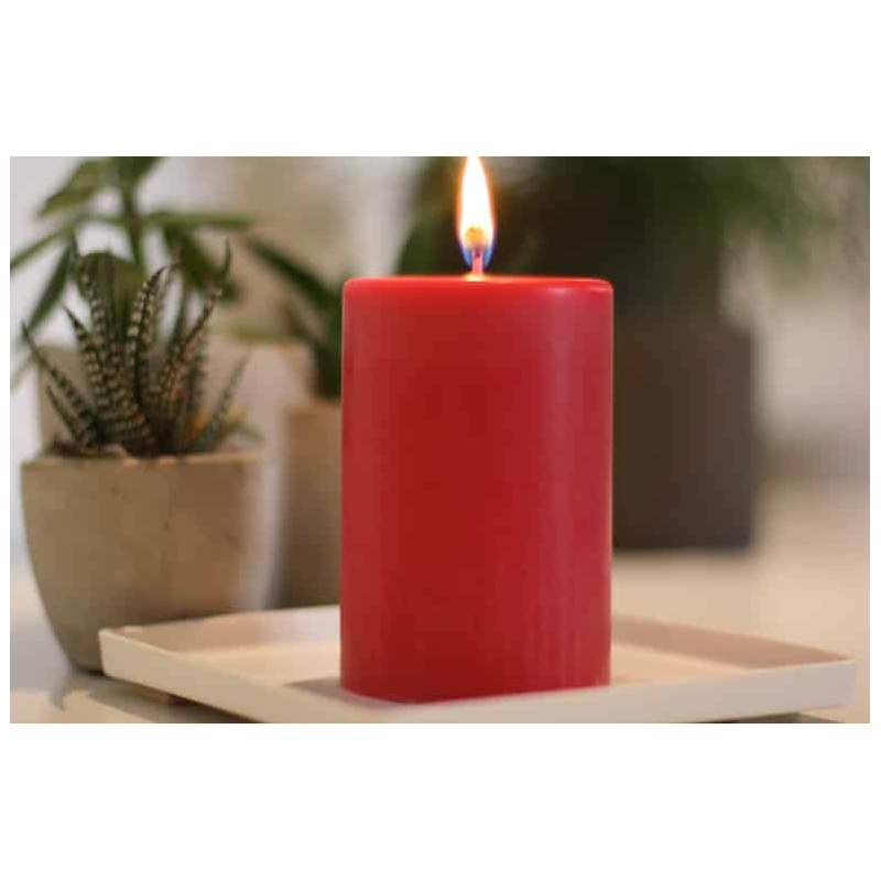 Bougie Artisanale Colorée "Rouge" de Modèle Cylindrique Bougie Artisanale Colorée "Rouge" de Modèle Cylindrique