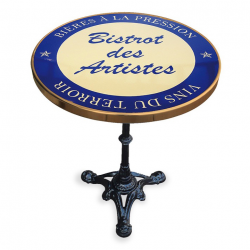Table de bistrot parisien