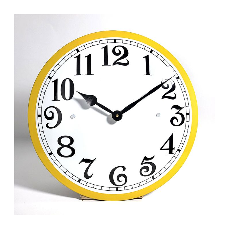 Horloge fond blanc et bord jaune