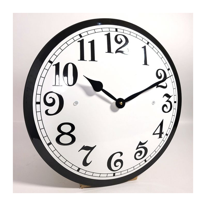 Horloge fond blanc et bord noir