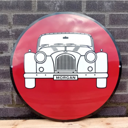 Morgan motor rouge